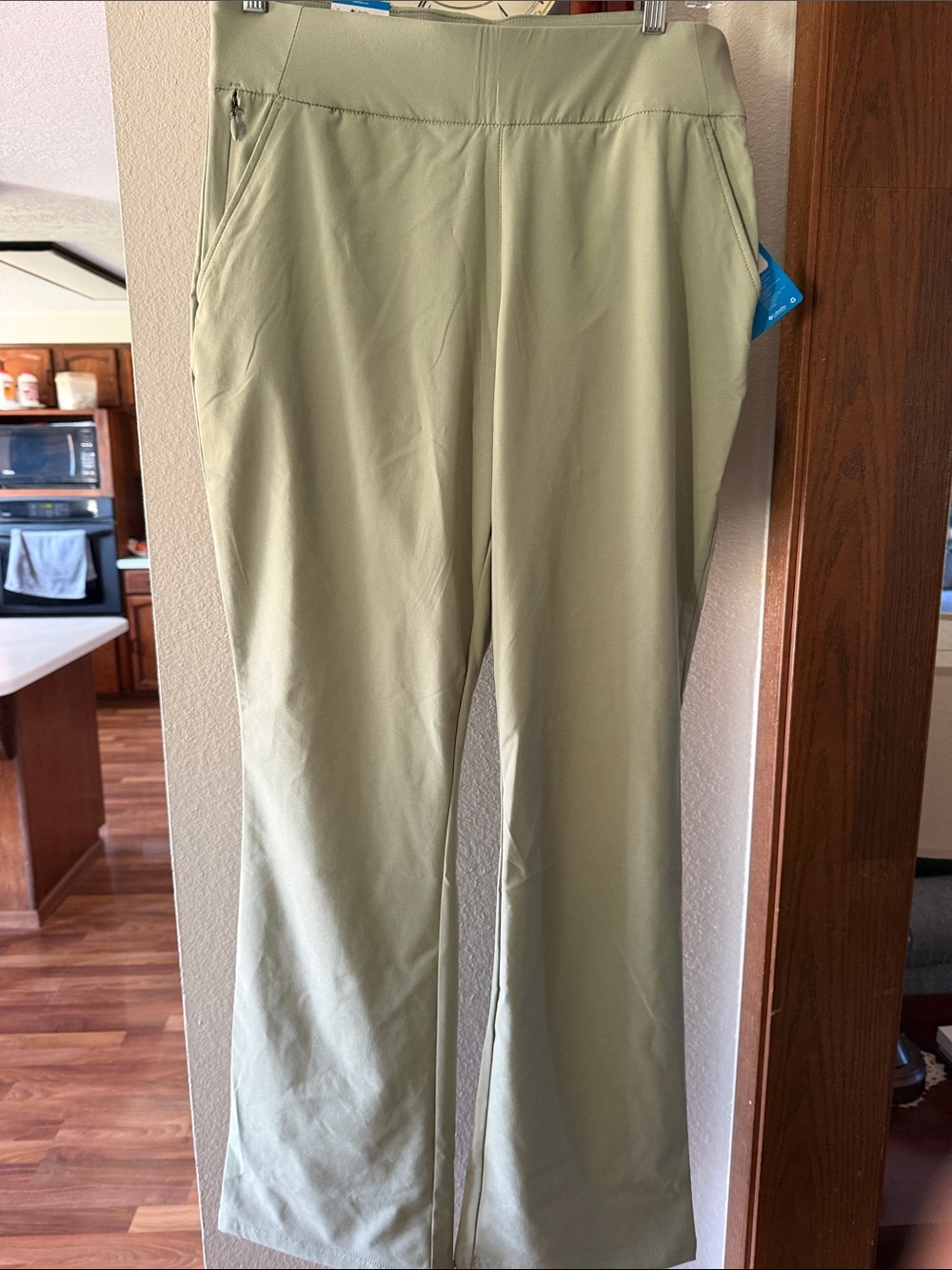 Columbia Light Olive womens all seasons, boot cut pant. NWT size large long